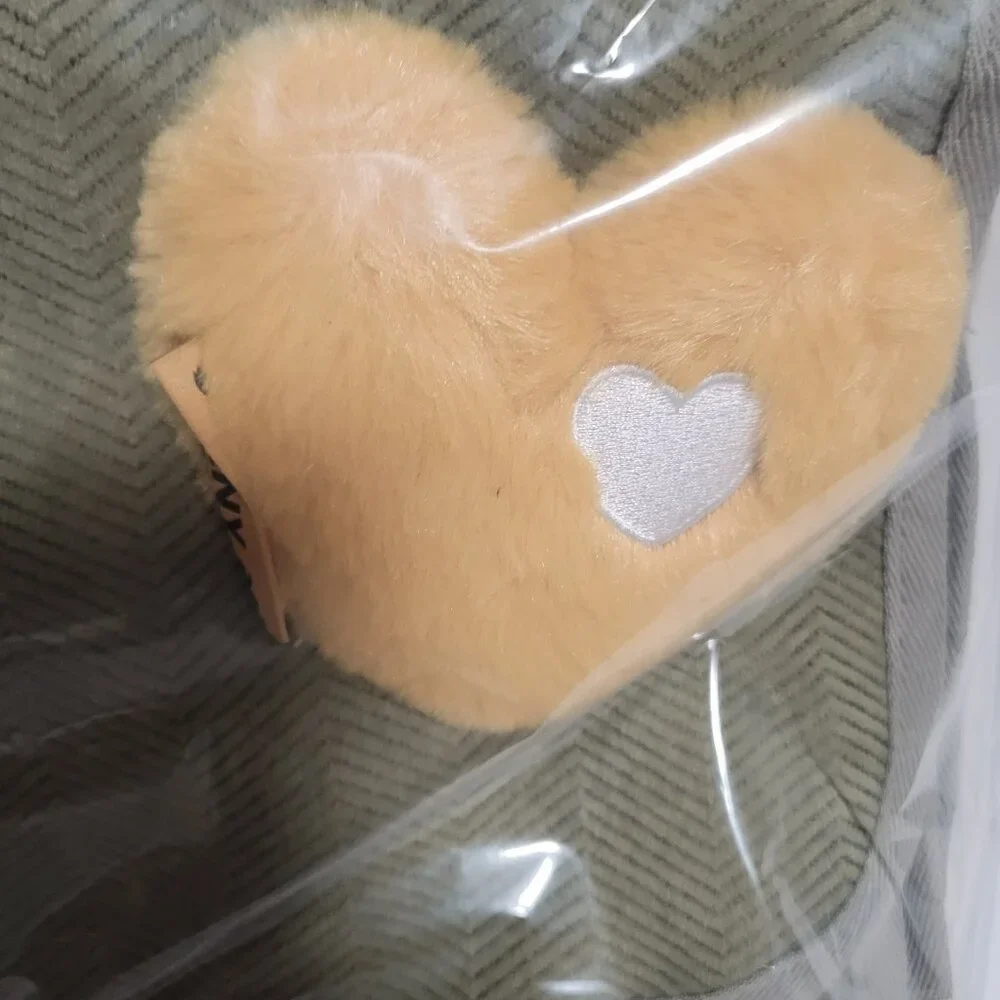NIB Funny Fuzzy Soft Waterproof Scratchproof Front Seat Cover for Pets